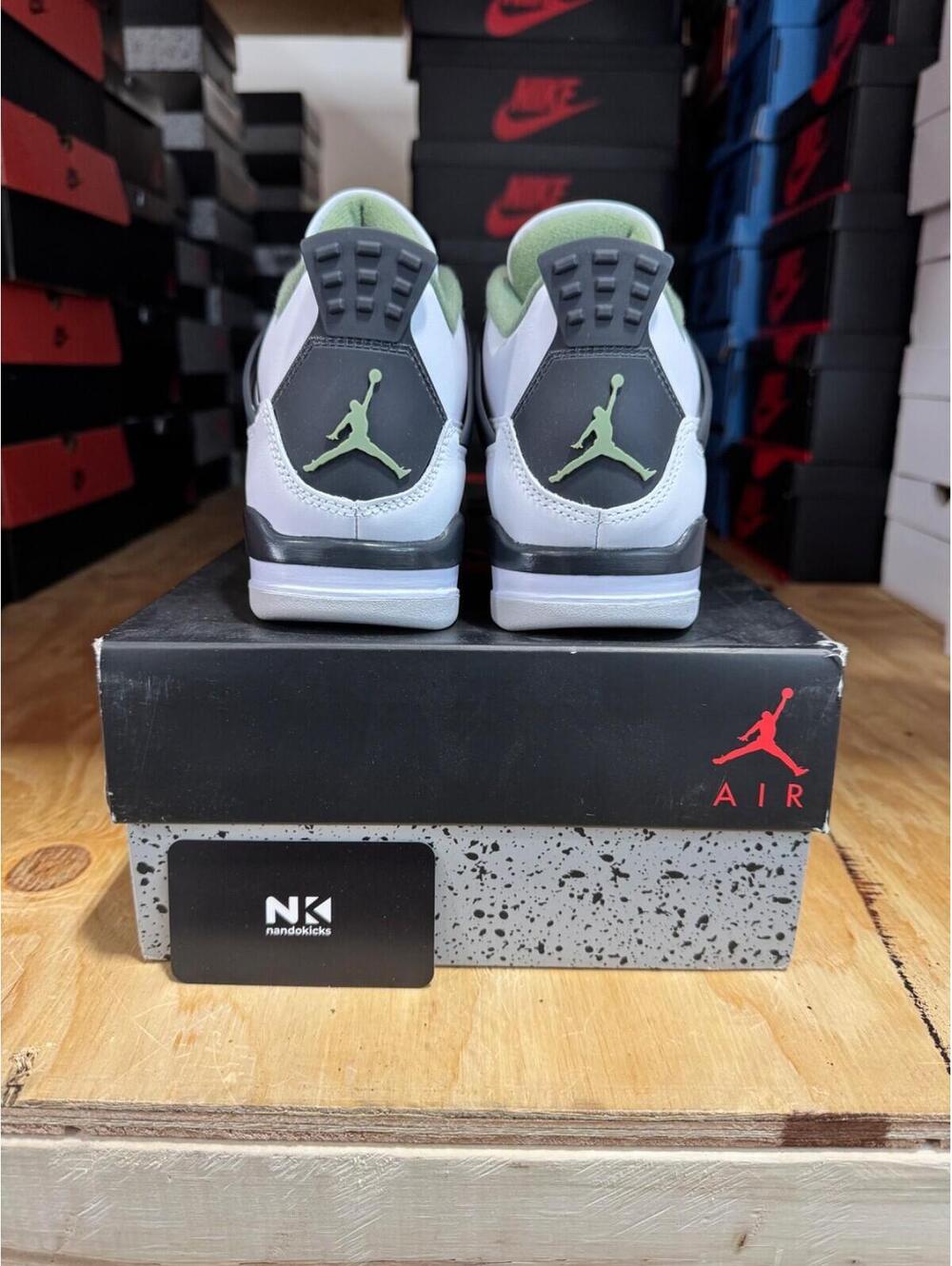 Wmns Air Jordan 4 Retro 'Seafoam' Size 6 - Picture 2 of 5